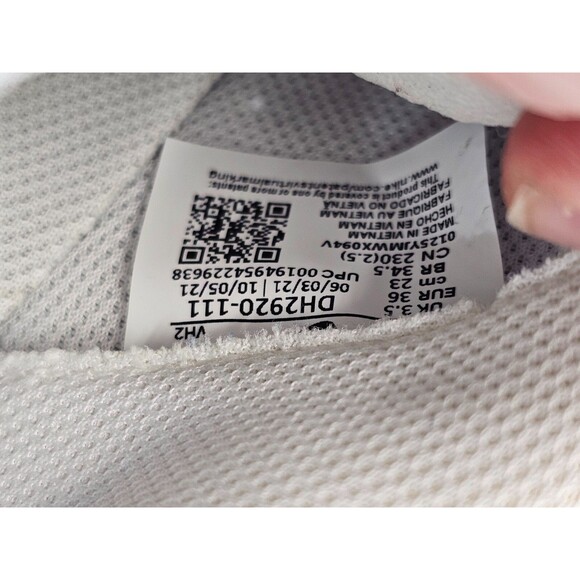 DMS Youth Size 4 Nike Air Force 1 Low LE White Leather Sneakers Tennis Shoes EUC - Picture 8 of 10